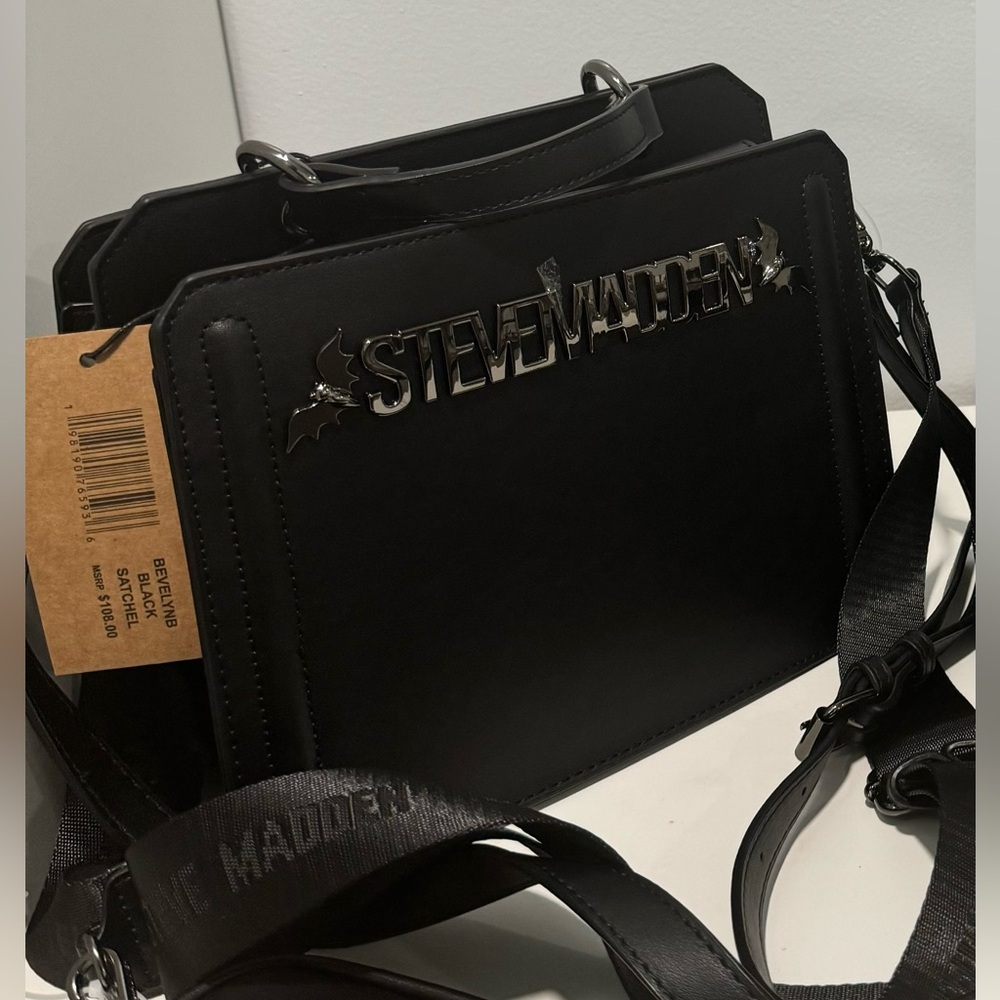 Steve Madden Bag with Bat detail